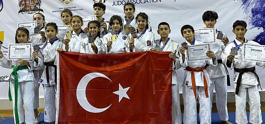 gemlikli-judocular-bosnadan-madalya-ile-dondu.jpg