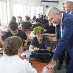 rektor-prof-dr-budaktan-ogrencilere-boyozlu-karsilama.jpg