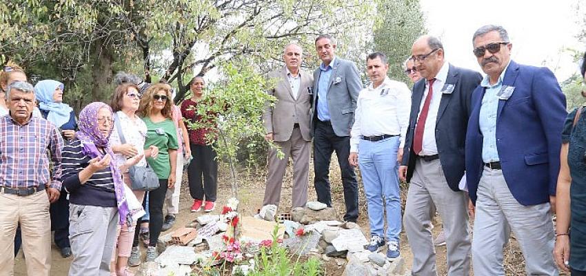tuncel-kurtiz-olumunun-9-yilinda-anildi.jpg