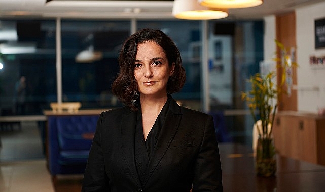 loreal-turkiye-ulke-kurumsal-dijital-ve-pazarlama-direktoru-merve-atuk-toker-sapmena-bolgesine-tuketici-urunleri-divizyonu-e-ticaret-genel-muduru-olarak-atandi.jpg