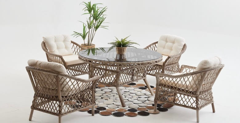 Kış Bahçesi İçin Mobilya Seçimi Nasıl Yapılmalı? Konforlu ve Uyumlu Alanlar Oluşturma Rehberi